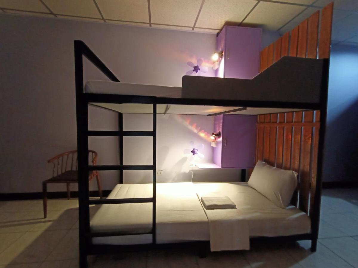 Sean'S Boat Hostel Manila Ngoại thất bức ảnh